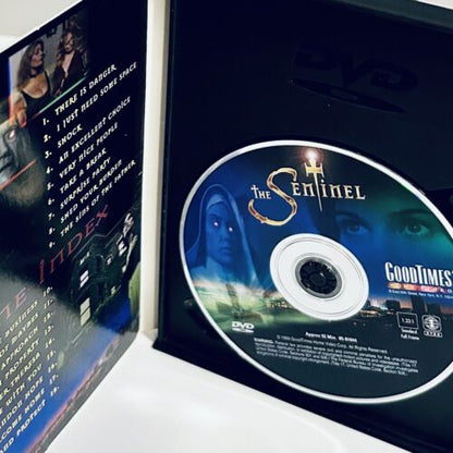 The Sentinel (DVD 1977) Chris Sarandon, John Carradine En/Fr/Sp Snapcase Horror