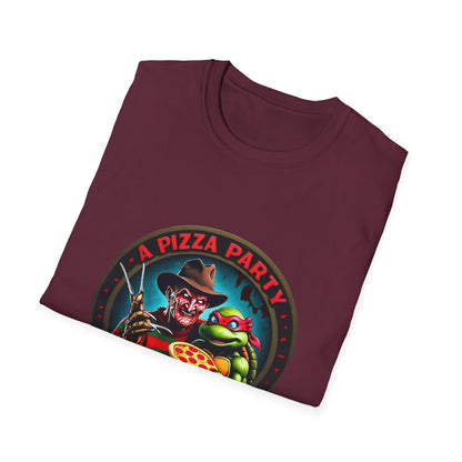 Camiseta unisex de estilo suave Una fiesta de pizza en Elm Street (parte delantera y trasera)