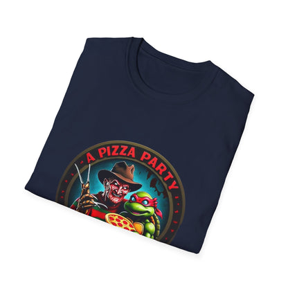 Camiseta unisex de estilo suave Una fiesta de pizza en Elm Street (parte delantera y trasera)