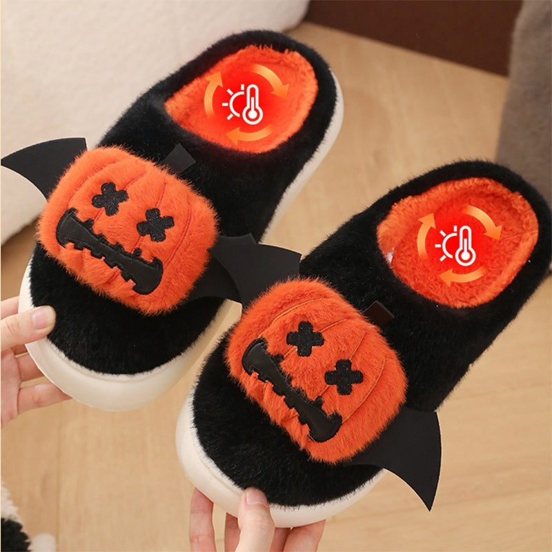 Pantuflas de calabaza divertidas de dibujos animados de Halloween con diseño de alas pequeñas, pantuflas de algodón antideslizantes para el suelo del dormitorio, pantuflas de casa de invierno para parejas