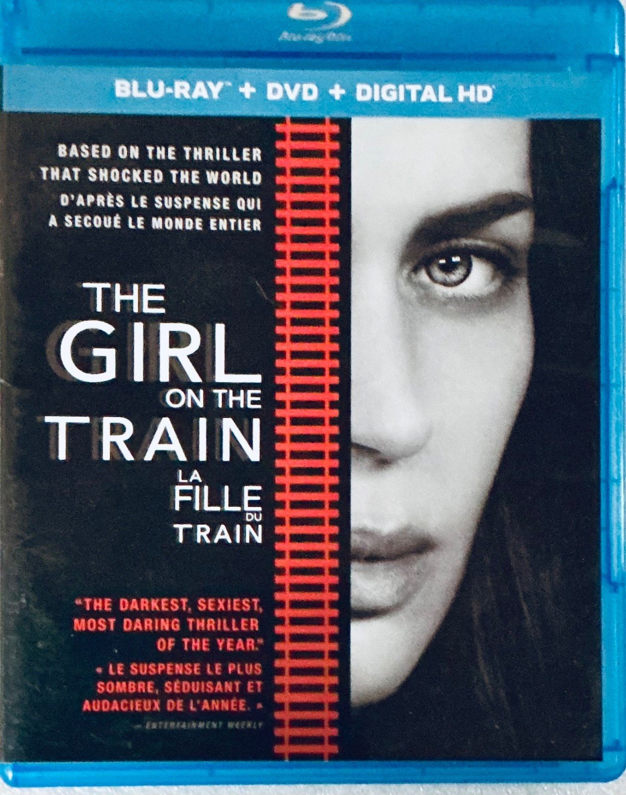 The Girl on the Train (Blu-ray, 2016) Universal Emily Blunt Thriller